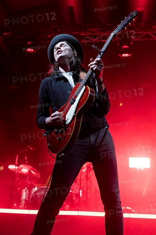 James Bay live on Up All Night Tour at the Columbiahalle in Berlin on 19.01.2025