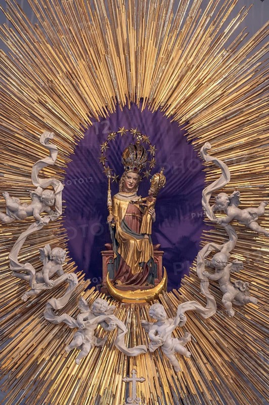 Miraculous image of Mary under the four pillars on the high altar, Wilten Basilica, Rococo 1751 to 1756, Pastorstr. 2, Innsbruck, Austria