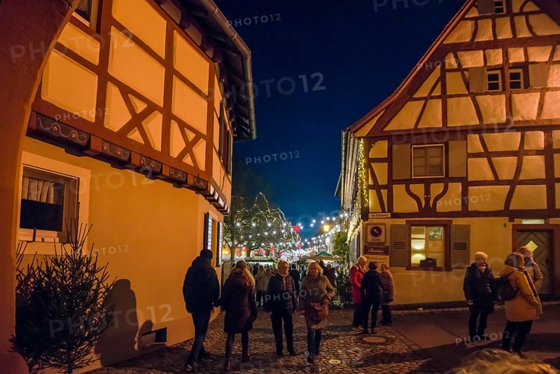 Christmas market, blue hour, Burkheim, Vogtsburg, Kaiserstuhl, Baden-Württemberg, Germany
