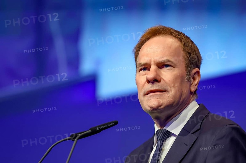 Düsseldorf, North Rhine-Westphalia, Germany - Dr. Stephan Keller, Lord Mayor of the State Capital Düsseldorf, speaks at XPONENTIAL Europe, the leading trade fair for autonomous technologies & robotics