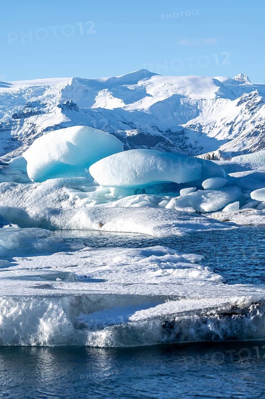 Landscape detail with floating icebergs in the Jokulsarlon glacier lagoon in Iceland