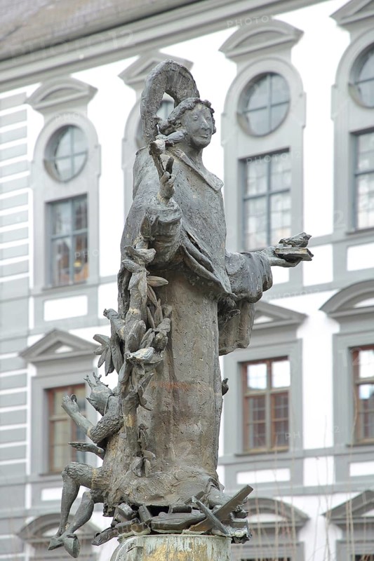 Sculpture of St Francis by Josef Michael Neustifter 1985 at the St Francis Fountain, St Francis of Assisi, bird sermon, sermon, monument, bird figures, Dillingen an der Donau, Donauried, Bavaria, Germany