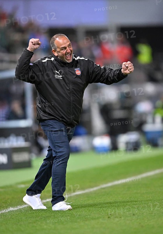 Coach Frank Schmidt 1. FC Heidenheim 1846 FCH unrestrained jubilation, Relegation, Bundesliga, Voith-Arena, Heidenheim, Baden-Württemberg, Germany