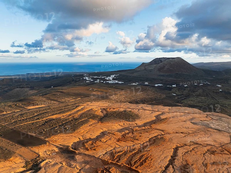 Volcán de la Corona in evening light, aerial view, at sunset, Lanzarote, Canary Islands, Spain