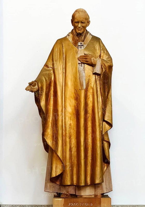 Sacred artwork, Pope John Paul II, wooden sculpture with gold coating, Igreja da Santíssima Trindade, Church of the Holy Trinity, Porto, Portugal