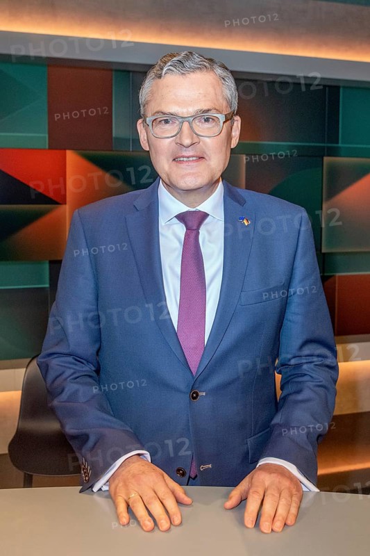 Roderich Kiesewetter (CDU), member of the Bundestag and retired colonel, on the ARD talk show hart aber fair in the Adlershof studio. Berlin, 12.05.2025