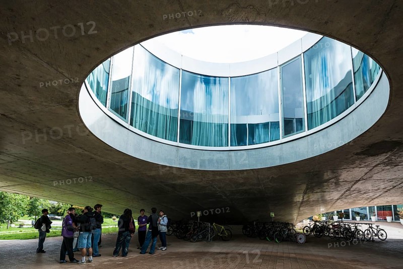 Rolex Learning Centre, SANAA architects, École polytechnique fédérale de Lausanne, EPFL, Lausanne, Switzerland