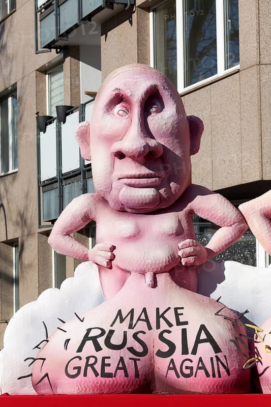 Russian President Vladimir Putin with large scrotum, Make Russia Great Again, papier-mâché figure, theme float by Jacques Tilly, Rosenmontagszug 2025, Düsseldorf, Rhineland, North Rhine-Westphalia, Germany