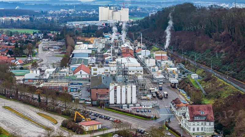 Plant view of the company Solvay Fluor GmbH. The Bad Wimpfen plant of the Belgian chemical company has been criticised for hazardous emissions of the greenhouse gas sulphur hexafluoride (SF6) . Bad Wimpfen, Baden-Württemberg, Germany