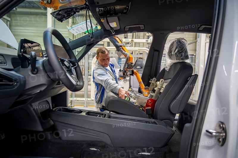 Electric car production in the assembly halls of VW in Zwickau, Zwickau, Saxony, Germany