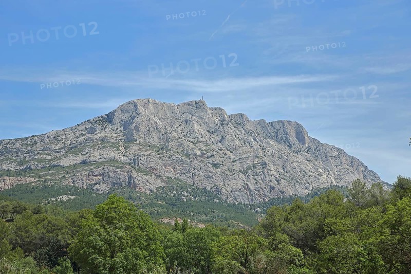 Summit Croix de Provence 946m, mountains, rock massif, rocks, landscape, Montagne Sainte-Victoire, Bouches-du-Rhône, Provence, France