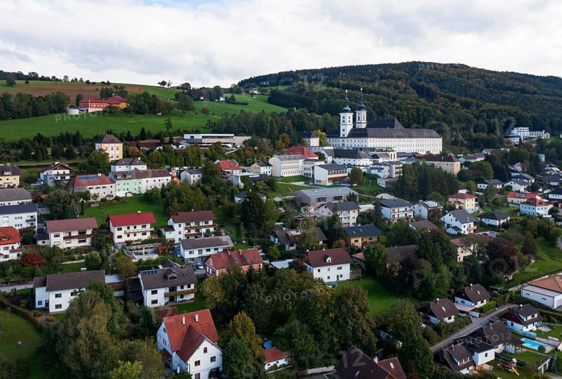 Drone image, view of the village with Cistercian monastery Schlierbach, Schlierbach, Traunviertel, Upper Austria, Austria