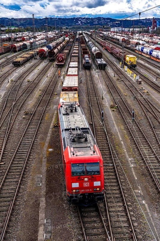 The Hagen-Vorhalle marshalling yard, one of the 9 largest in Germany, is located on the Wuppertal-Dortmund railway line and has 40 directional tracks on which goods trains are assembled, North Rhine-Westphalia, Germany