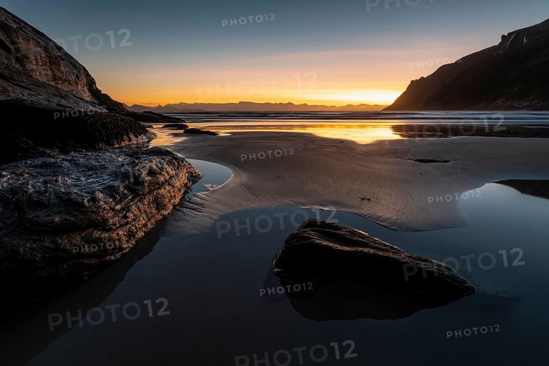 Evening in a sandy bay on the Norwegian European Sea, Söröya, Finnmark, December 2018