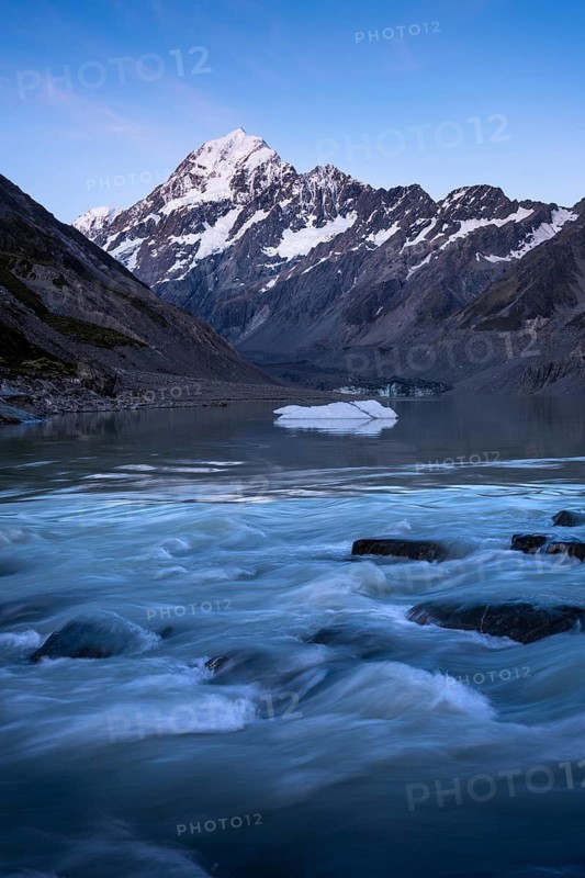 Mountainous landscape. Hooker Lake, Hooker River, and Aoraki Mount Cook. evening mood. Aoraki Mount Cook National Park, Canterbury, South Island, New Zealand