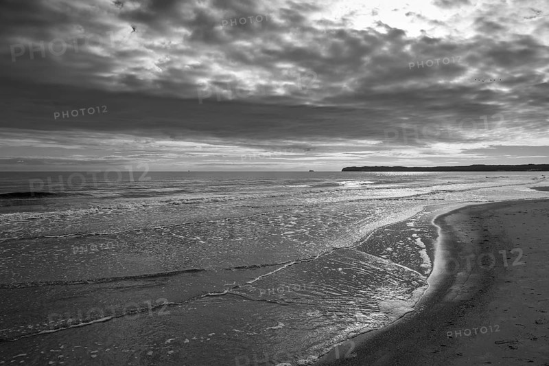 Atmospheric atmosphere on the Baltic Sea coast, dark clouds in the sky, Binz, Rügen, island, Baltic Sea, Mecklenburg-Western Pomerania, Germany