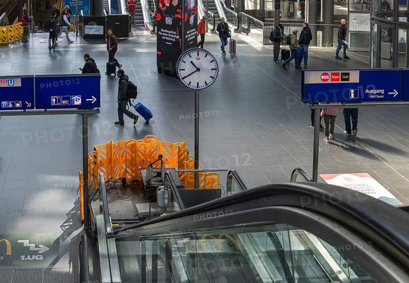 Central Station, yellow barriers on escalators at Berlin Central Station, which have been defective for 5 months and have not been repaired, Germany