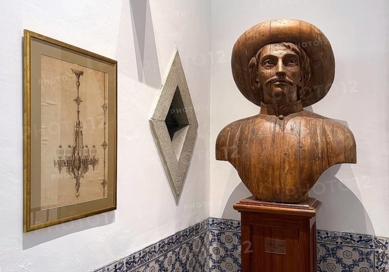 Wooden bust of Henry the Navigator in the Palácio da Bolsa, neoclassical style stock exchange, UNESCO World Heritage Site, Porto, Portugal