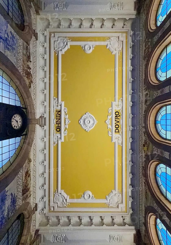 Porto Sao Bento railway station, entrance hall, view of the ceiling with the letters Minho and Duoro, old town, UNESCO World Heritage Site, Porto, Portugal