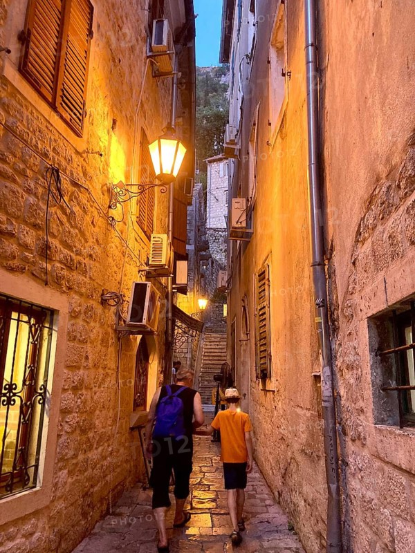 Alley in the Old Town of Kotor, historical, Bay of Kotor, Adriatic Sea, Mediterranean Sea, World Natural and Cultural Heritage, Kotor, Montenegro