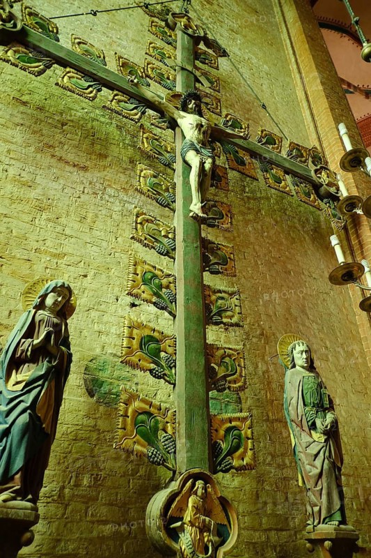 Late Gothic triumphal cross of the later 15th century, originally in the Georgenkirche, now installed in the Nikolaikirche, Hanseatic City of Wismar, Mecklenburg-Western Pomerania, Germany