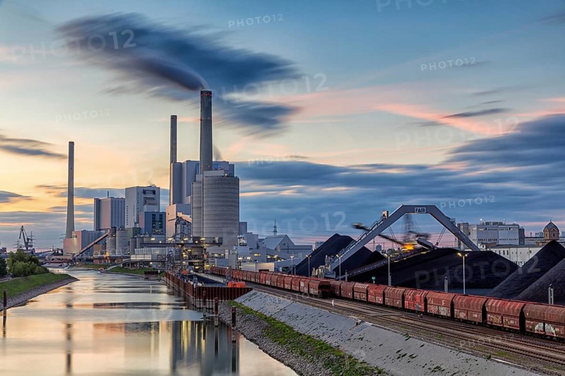 Großkraftwerk Mannheim AG, hard coal-fired power plant, energy, electricity, power station, plant, technology, evening sky, Mannheim harbour, Mannheim, Baden-Württemberg, Federal Republic of Germany