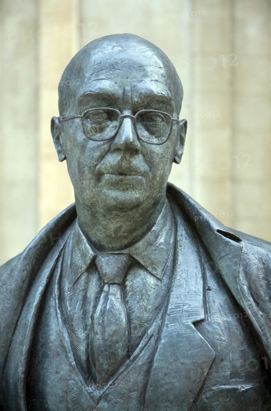 Philip Larkin statue, railway station concourse, Hull, Yorkshire, England, United Kingdom
