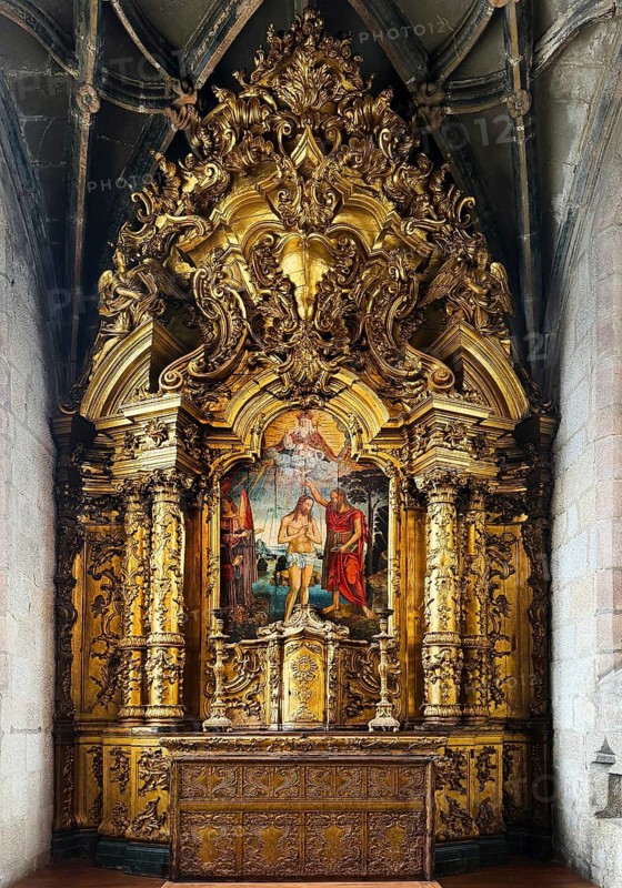 St. John the Baptist Chapel with Manueline Triumphal Arch, Rococo Talha Dourada, São Francisco Church, UNESCO World Heritage Site, Poto, Portugal