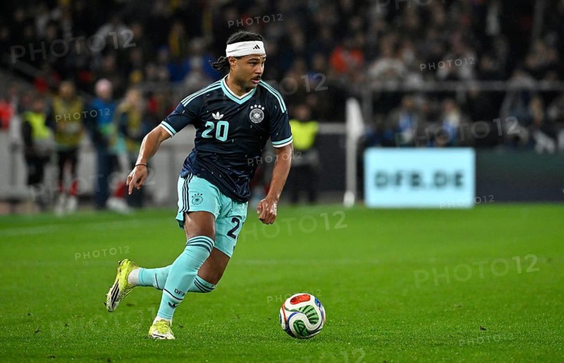 Serge Gnabry GER (20) Action on the ball Football DFB International match Germany GER vs Ghana GHA Friendly match Test match MHPArena, MHP Arena Stuttgart, Baden-Württemberg, Germany