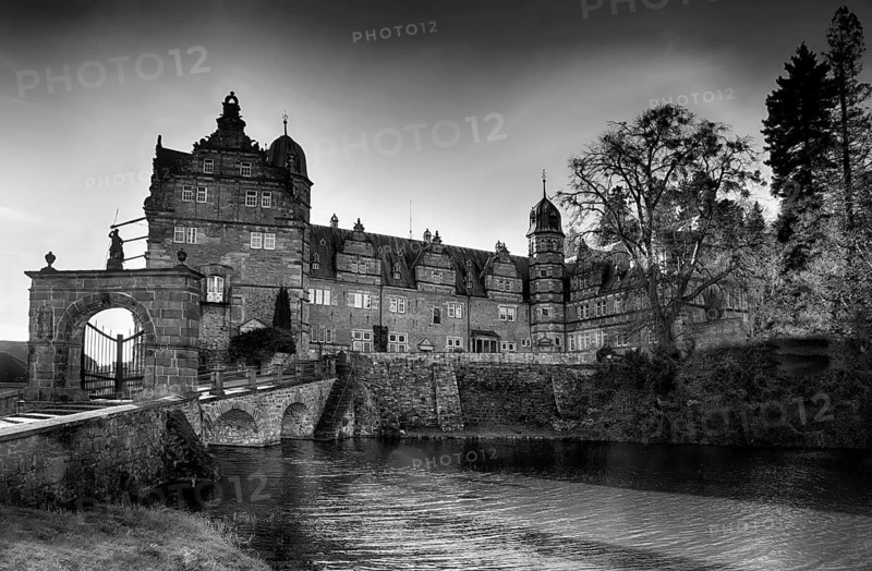 Schloss Haemelschenburg Castle near Hamelin, Weserbergland, Lower Saxony, Germany, Europe, Das Schloss Hämelschenburg, Weserrenaissance, Emmerthal, Weserbergland, Niedersachsen, Deutschland