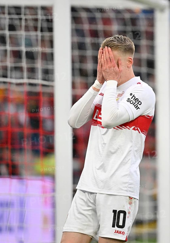 Chris Fuehrich VfB Stuttgart (10) disappointed Gesture Gesture Football Bundesliga, MHPArena, MHP Arena Stuttgart, Baden-Württemberg, Germany