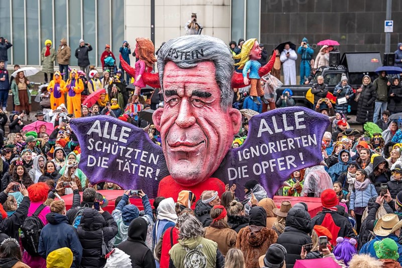 Rose Monday procession in Düsseldorf, theme car by wagon manufacturer Jacques Tilly, Epstein files scandal, victims are ignored, perpetrators protected, North Rhine-Westphalia, Germany