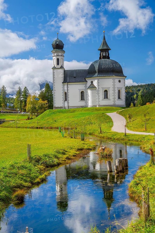 Seekirchl on the outskirts of the village, Seefeld in Tyrol, Seefeld Plateau, Tyrol, Austria