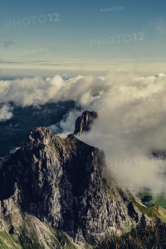 Sunrise hike on the Hochplatte near Halblech in the Ammergau Alps, Ammergebirge in the Allgäu, Bavaria, Germany