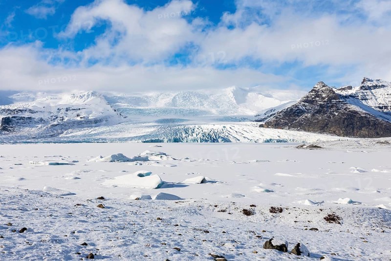 Glacier, glacier ice, glacier lagoon, glacial lake, snow, mountain range, winter, Fjallsárlón, Breiðamerkurjökull, Vatnajökull region, Iceland, Scandinavia