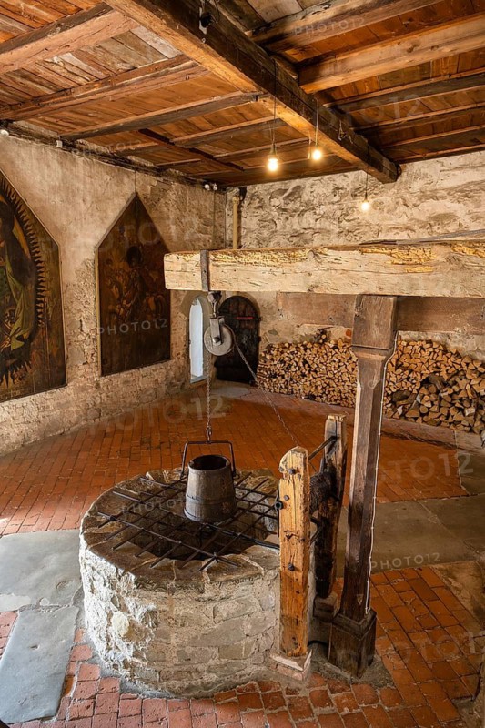 Fountain parlour with the castle fountain in the historic Meersburg Castle, museum, sight, Lake Constance, Lake Constance district, Baden-Württemberg, Germany