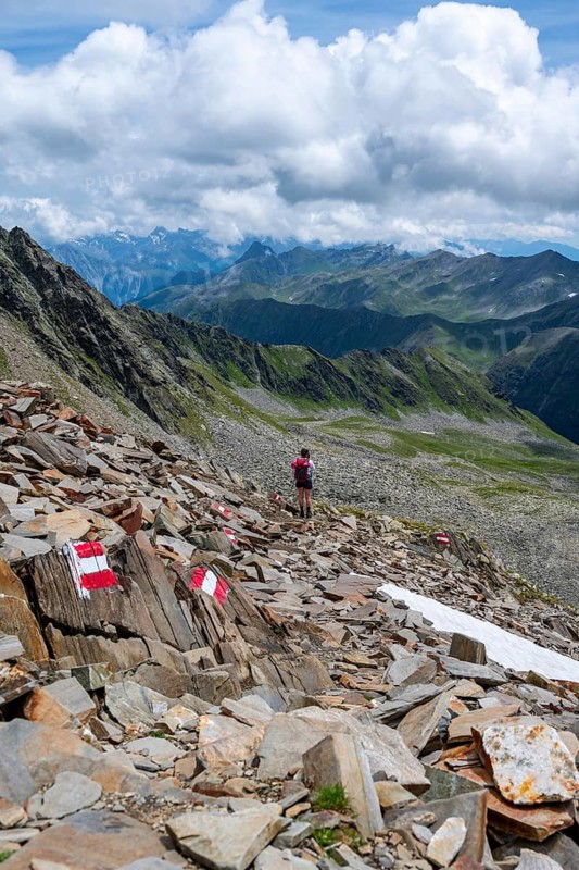 Red and white trail markings, hiker in the high mountains, Lasörling High Trail, Lasörling High Trail, Austria