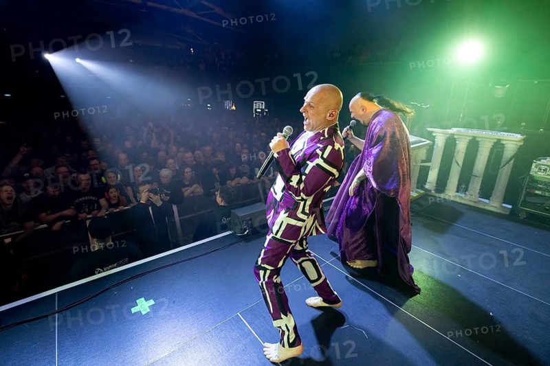 Stumpen (aka Gero Ivers), singer and keyboarder Alf Ator (aka Alexander Thomas), Knorkator, rock band, D, All good things are 30! Tour, live, 20.03.2026, Columbiahalle, Berlin, Germany < english> Knorkator, rock band, All good things are 30! Tour, live, March 20th, 2026, Columbiahalle, Berlin, Germany