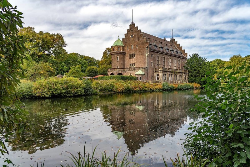 Das Wasserschloss Haus Wittringen in Gladbeck, Ruhr area, North Rhine-Westphalia, Germany