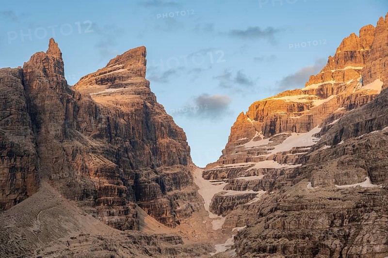 Sunset, mountain valley, Castelletto Superiore and Cima Sella peaks, back Scharte Bocca di Tuckett, Brenta Mountains, Brenta, Brenta-Adamello Natural Park, Trentino, Italy