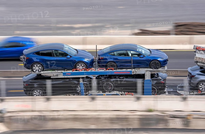 Car transporters, vehicles are being transported, A3 motorway, Tesla cars, e-cars