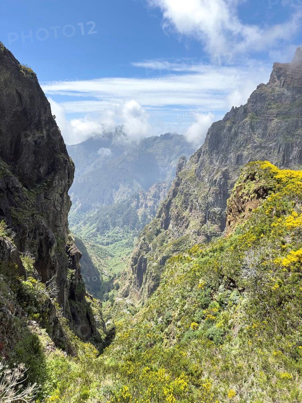 PR1 hiking trail from Pico Arieiro to Pico Ruvio, Madeira, Portugal