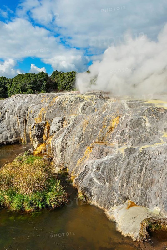 Geysers erupting, Te Puia Thermal Valley, Rotorua, Bay of Plenty, North Island, New Zealand