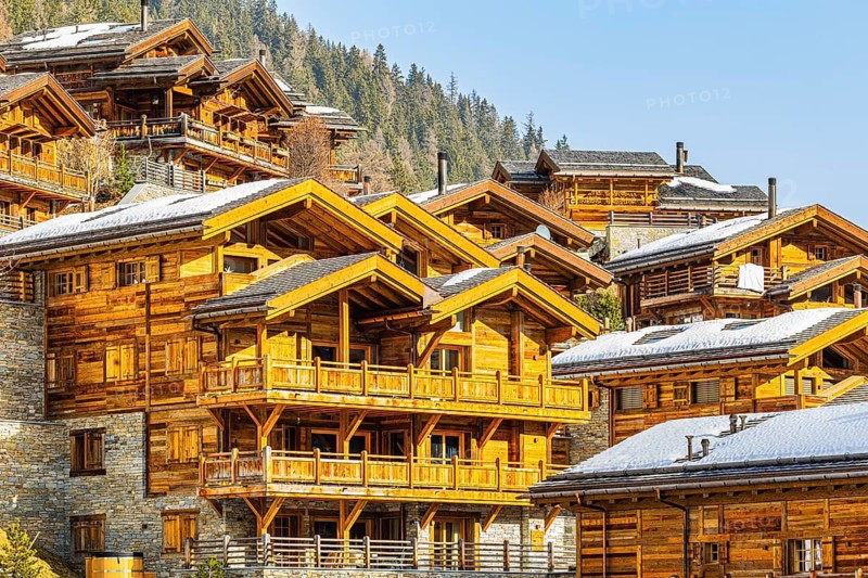 Snow-covered roofs, modern wooden holiday homes, Grimentz, Val d'Anniviers, Valais Alps, Canton of Valais, Switzerland