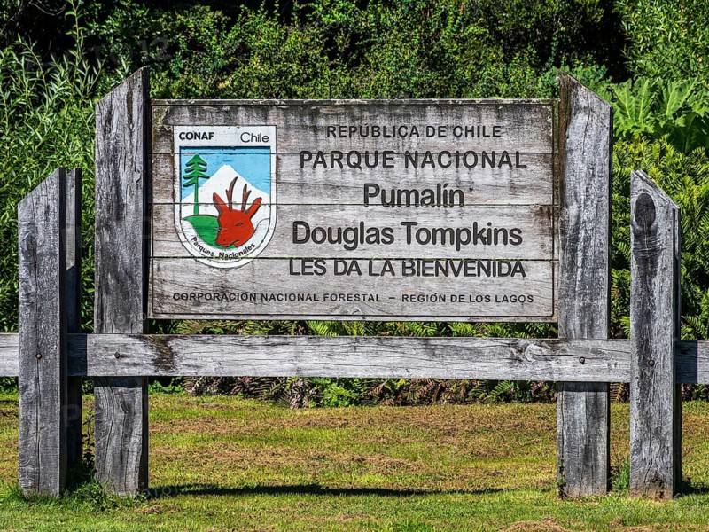 Sign, Parque Pumalin, sector El Amarillo, Park Pumalin, Chile