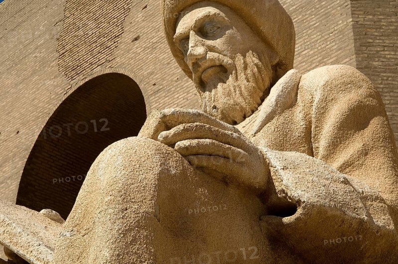 Erbil, Iraq. 30th September 2009 Statue of ibn al-Mustawfi, Kurdish historian born in the ancient Citadel of Erbil, an iconic landmark in the North of Iraq