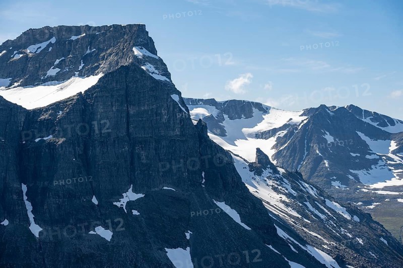 Rocky mountain peaks Skarfjell, Innerdalen High Valley, Trollheimen Mountain Area, Sunndal, Møre og Romsda, Vestlandet, Norway