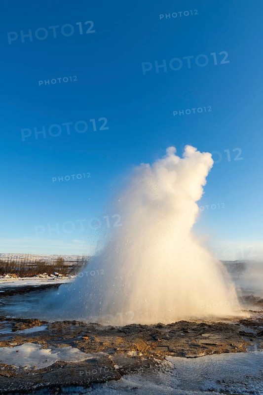 Strokkur, Gysir erupting, snow, winter, Haukadalur Valley, Golden Circle, Iceland, Scandinavia