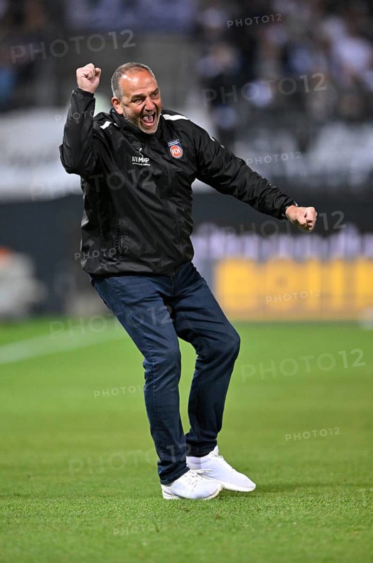 Coach Frank Schmidt 1. FC Heidenheim 1846 FCH unrestrained jubilation, Relegation, Bundesliga, Voith-Arena, Heidenheim, Baden-Württemberg, Germany