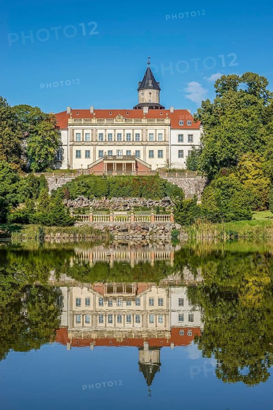 Wiesenburg Castle, lake in the castle park, Potsdam Mittelmark district, Brandenburg, Germany